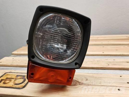 JCB 535-95 lamp Ohjaamo ja sisusta