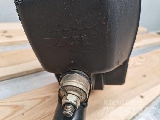 JCB 535-95 lamp Ohjaamo ja sisusta