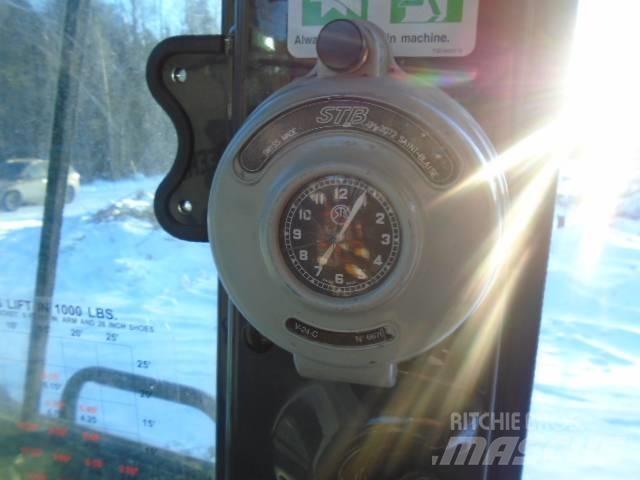John Deere 135 G Telakaivukoneet