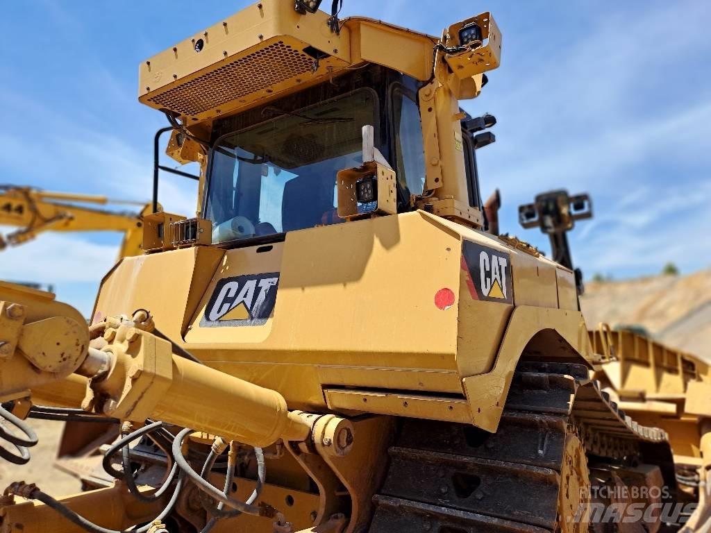CAT D 8 T Telaketjupuskutraktorit