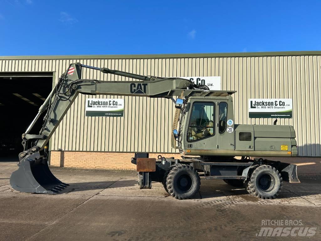 CAT 318 Pyöräkaivukoneet