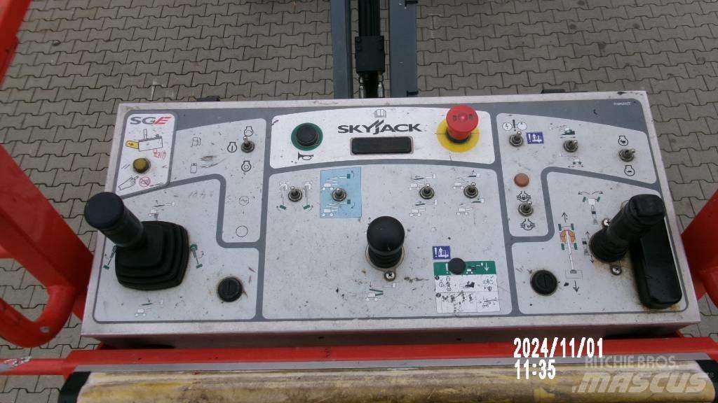 SkyJack SJ 51 AJ Kuukulkijat
