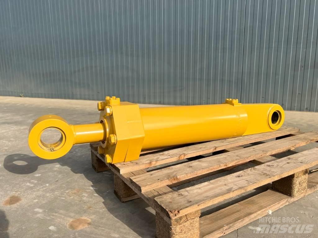 CAT D8 Cylinder Muut