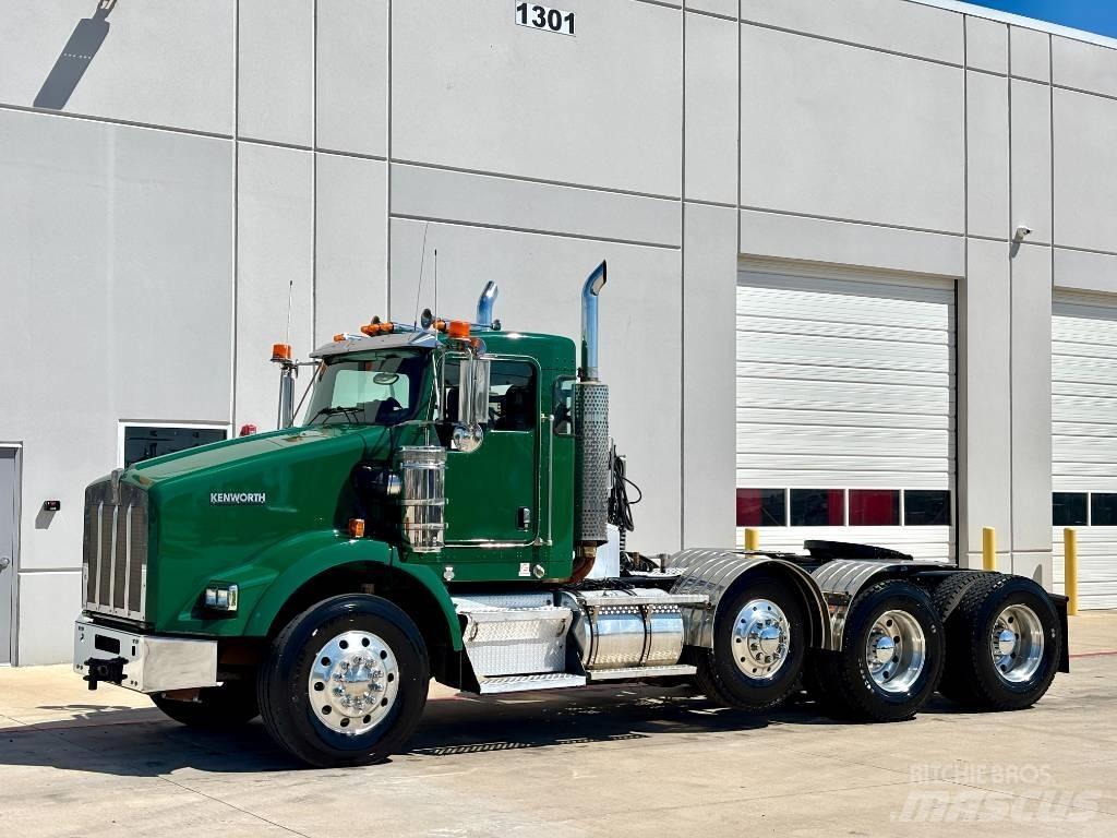 Kenworth T 800 Vetopöytäautot