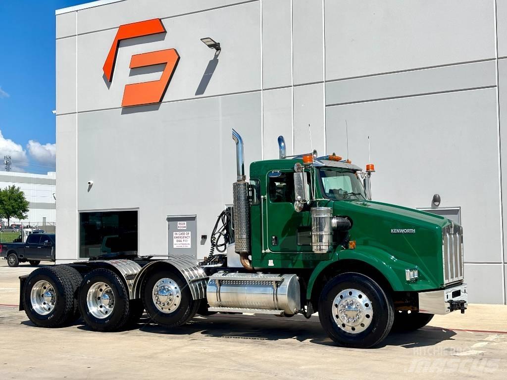Kenworth T 800 Vetopöytäautot