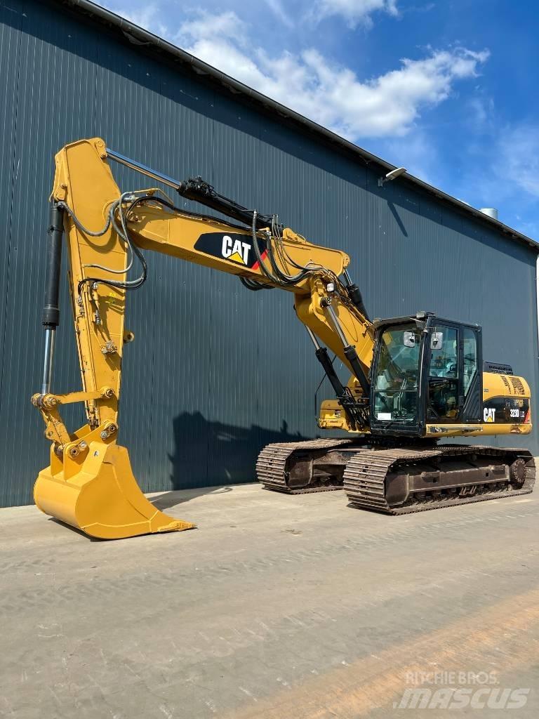 CAT 323D LN VA Telakaivukoneet