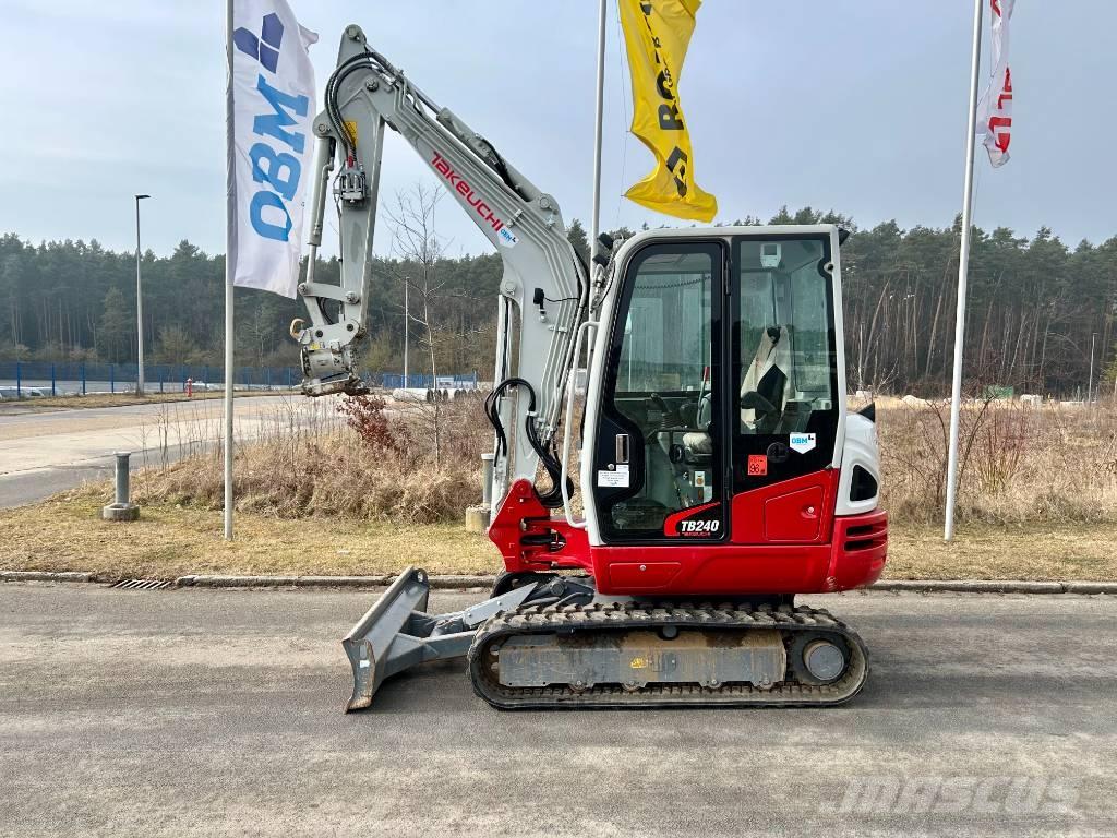 Takeuchi TB 240 Minikaivukoneet < 7t