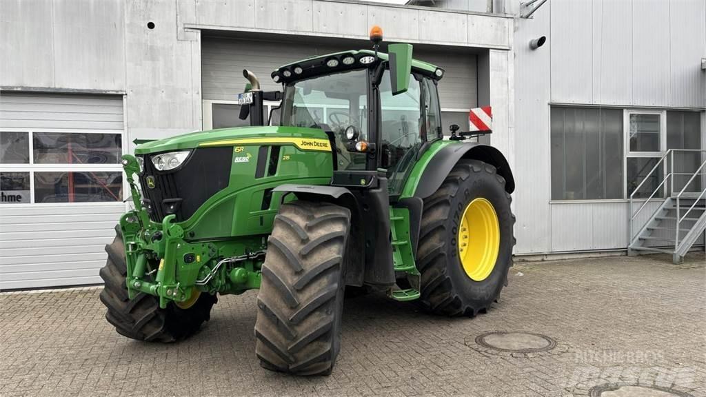 John Deere 6R215 Traktorit