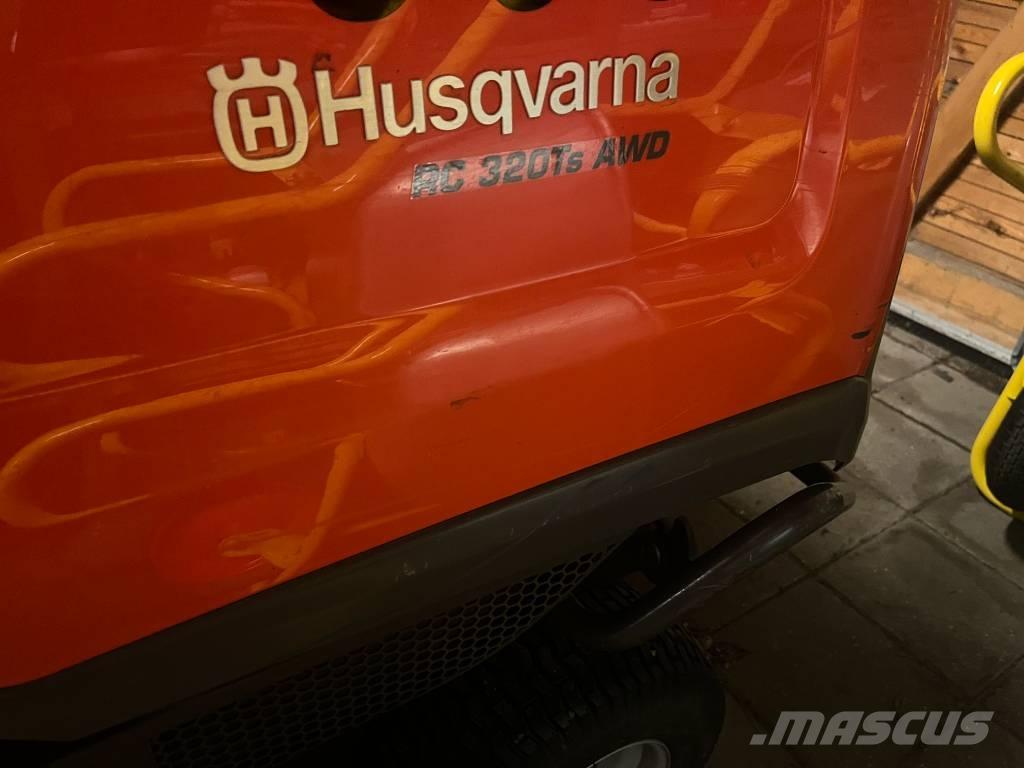 Husqvarna RC320Ts Päältäajettavat ruohonleikkurit