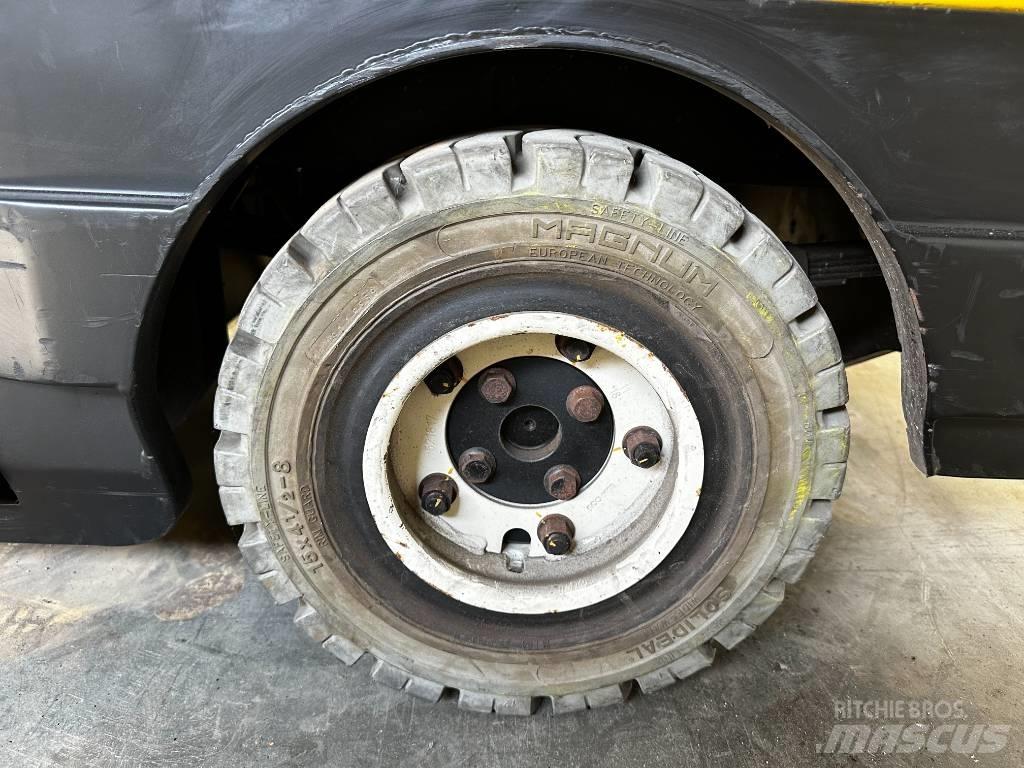 Yale MT70 Vetotrukit