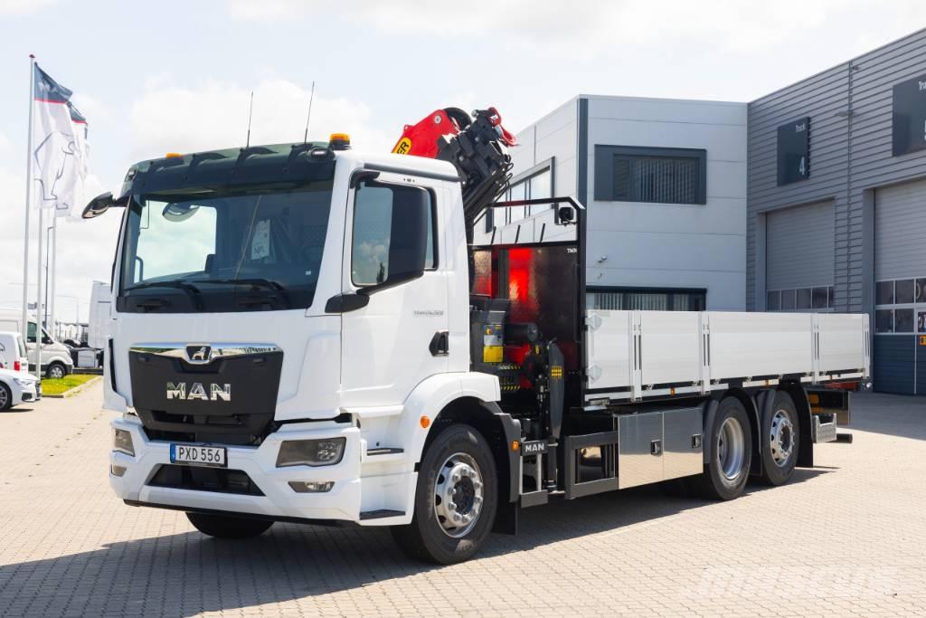 MAN TGM 26.320 6x2-4 Nosturiautot