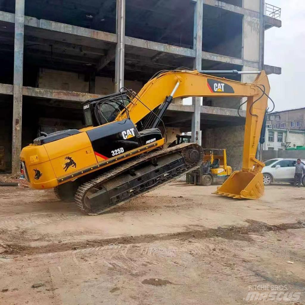 CAT 325 D Telakaivukoneet