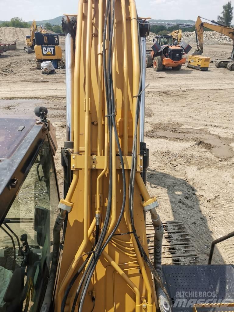 CAT 320 E Telakaivukoneet