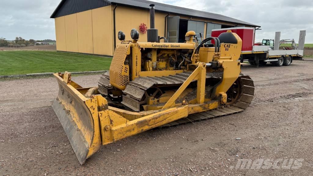 CAT D 2 Telaketjupuskutraktorit