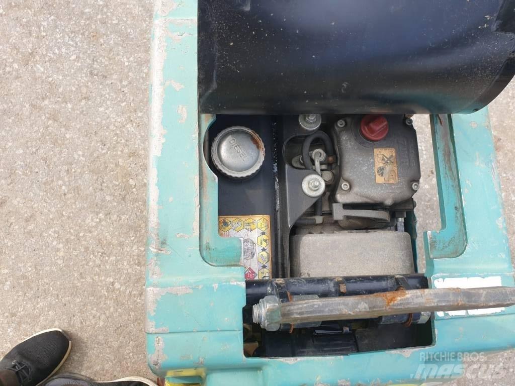 Ammann APH 5020 Tärylevyt