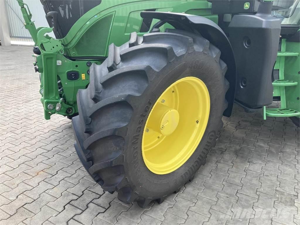 John Deere 6R 110 Traktorit