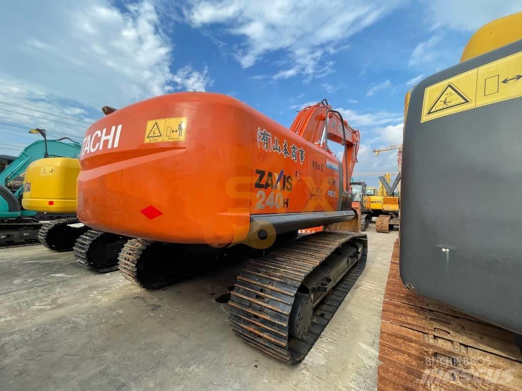 Hitachi ZX 240 Telakaivukoneet