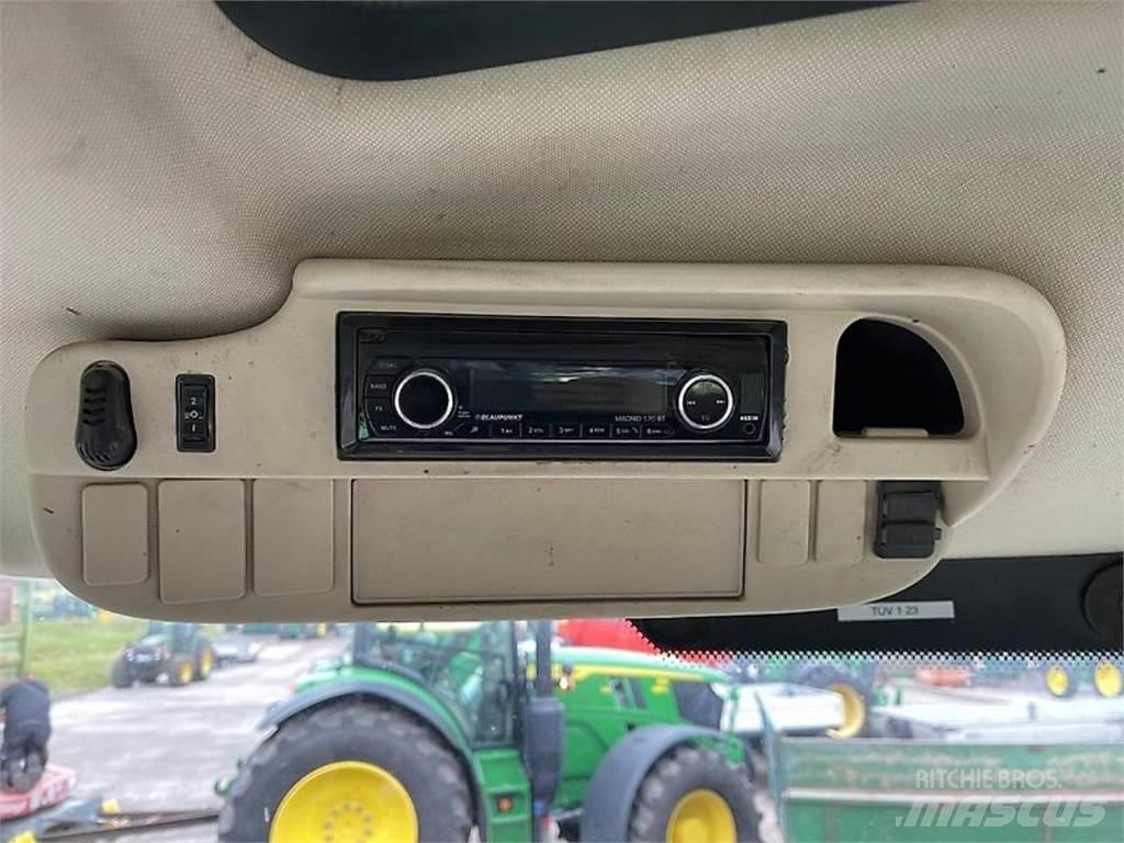 John Deere 6155R Traktorit