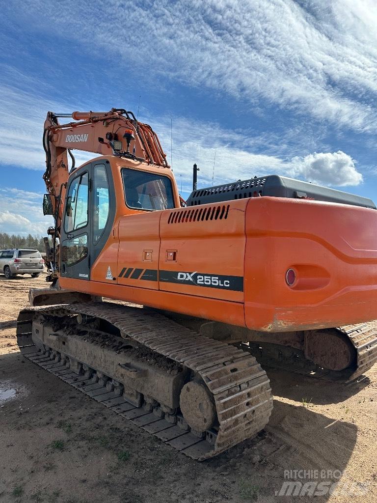 Doosan DX 255 LC Telakaivukoneet