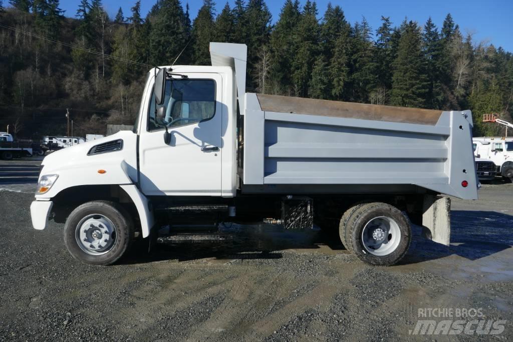 Hino 258 LP Sora- ja kippiautot