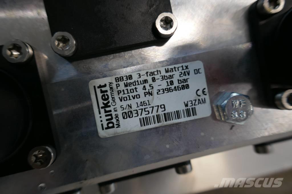 Volvo 8900 Ohjaamot ja sisustat