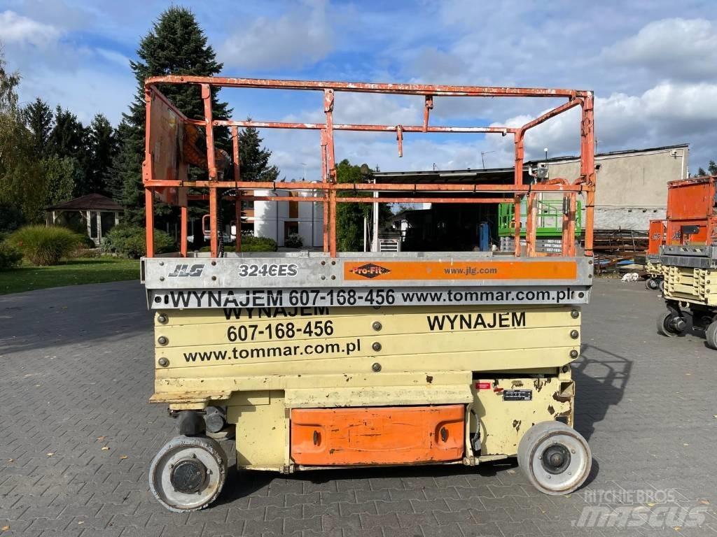 JLG 3246 ES Saksilavat