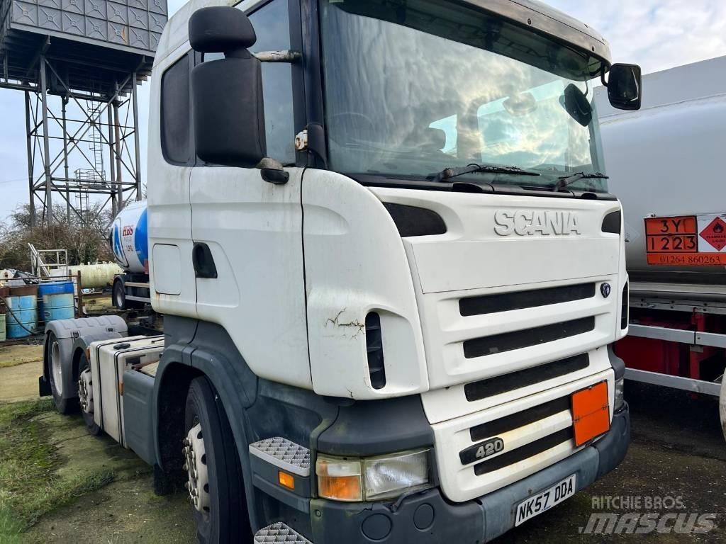 Scania R 420 Vetopöytäautot