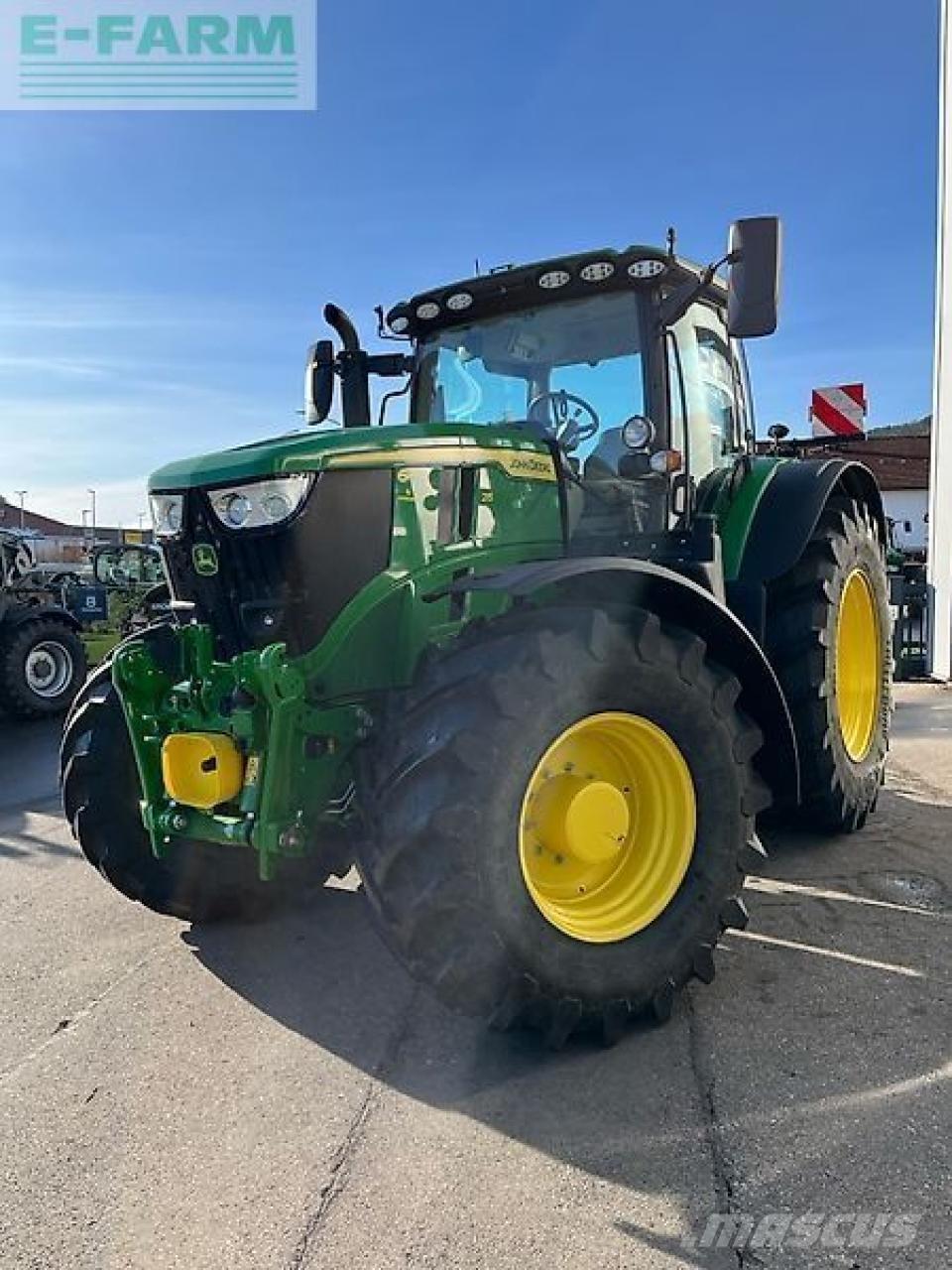 John Deere 6r 215 Traktorit