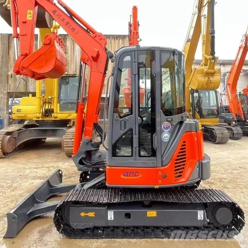 Hitachi ZX50U Minikaivukoneet < 7t