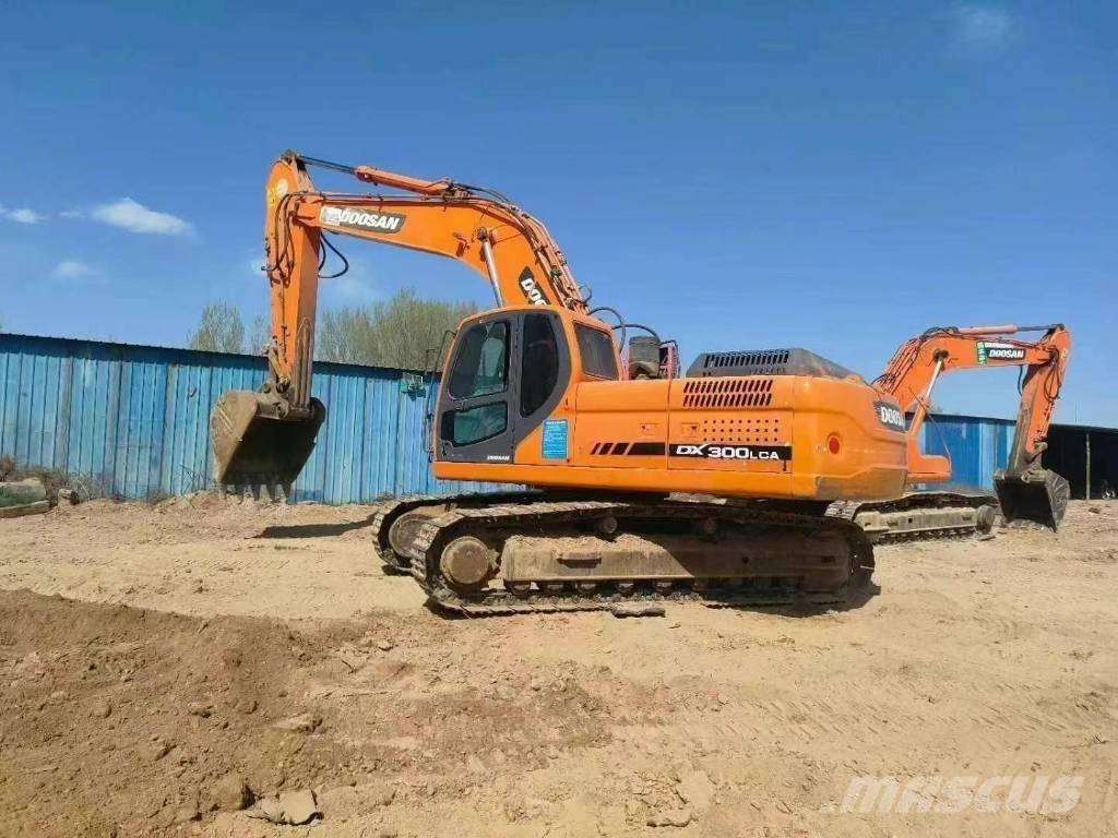 Doosan DX300LC-9 Telakaivukoneet