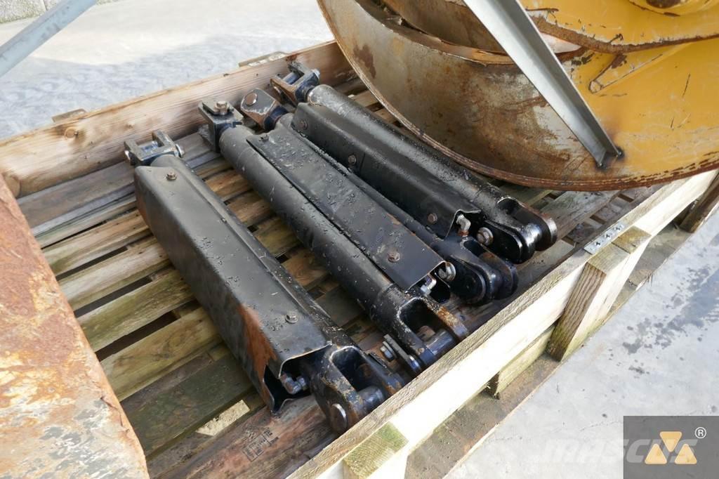 CAT 525D Grapple Muut