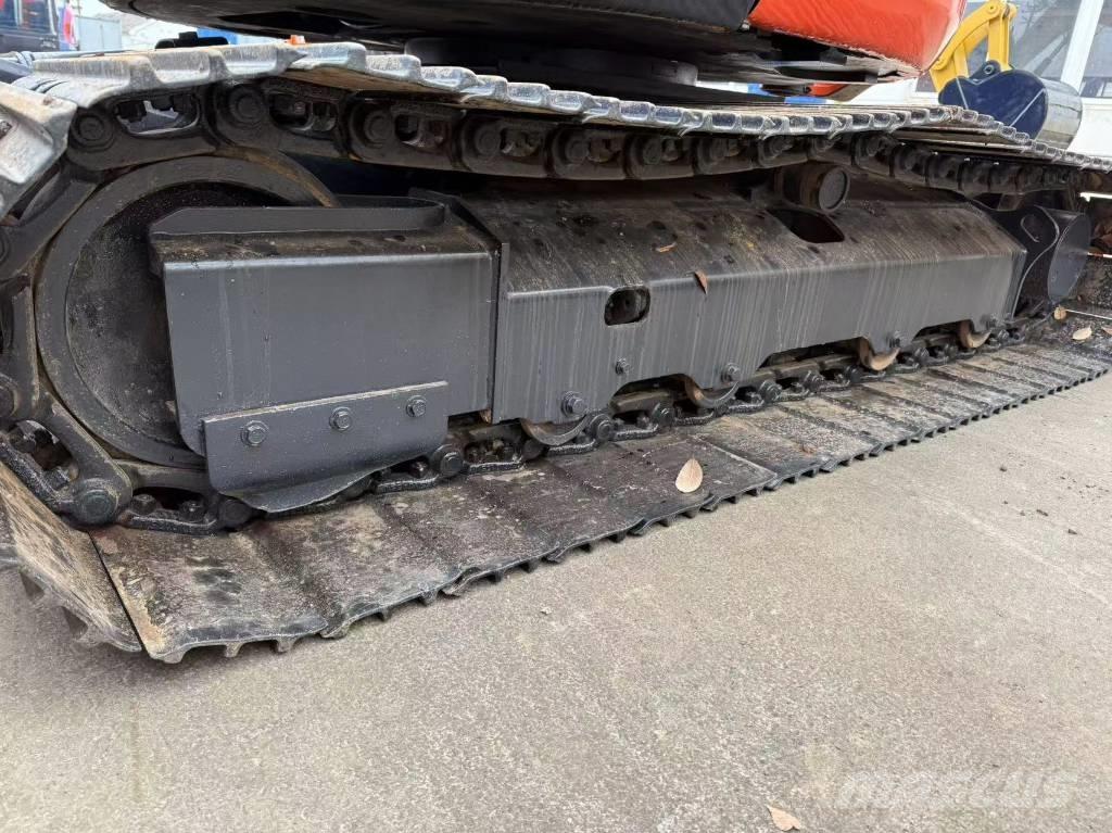 Kubota 163 Telakaivukoneet
