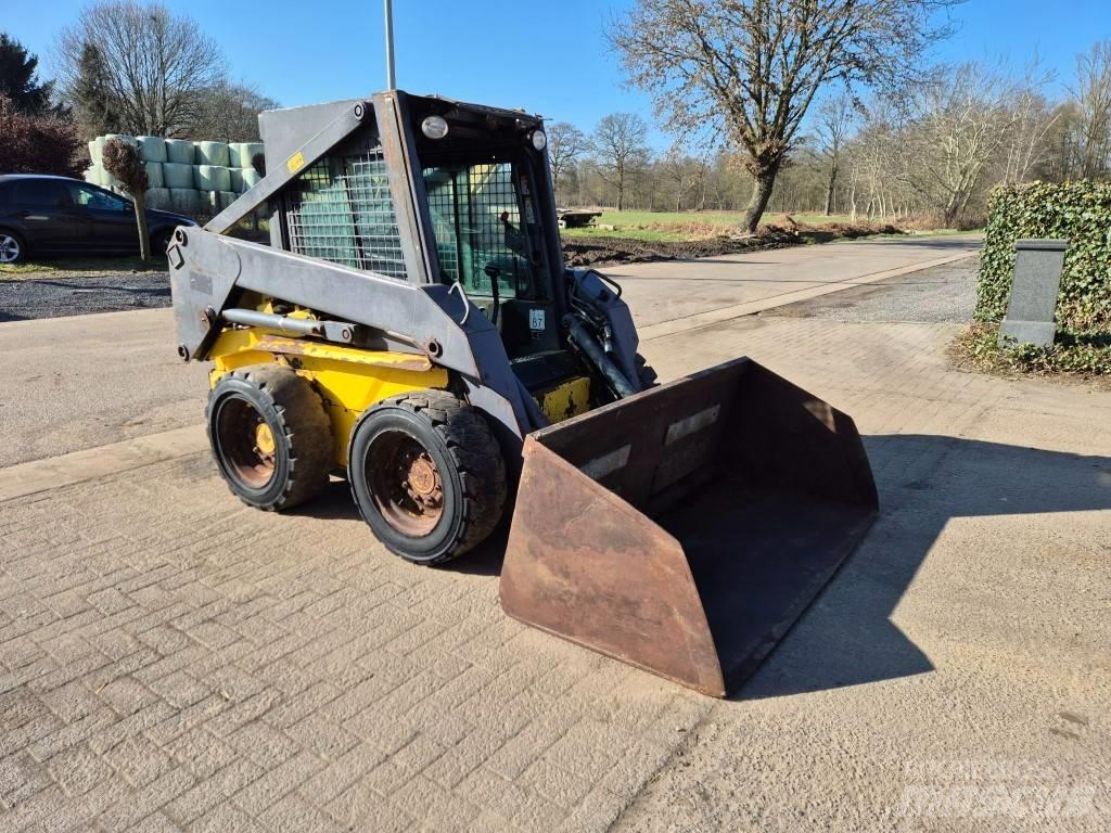 New Holland LS 160 Liukuohjatut kuormaajat