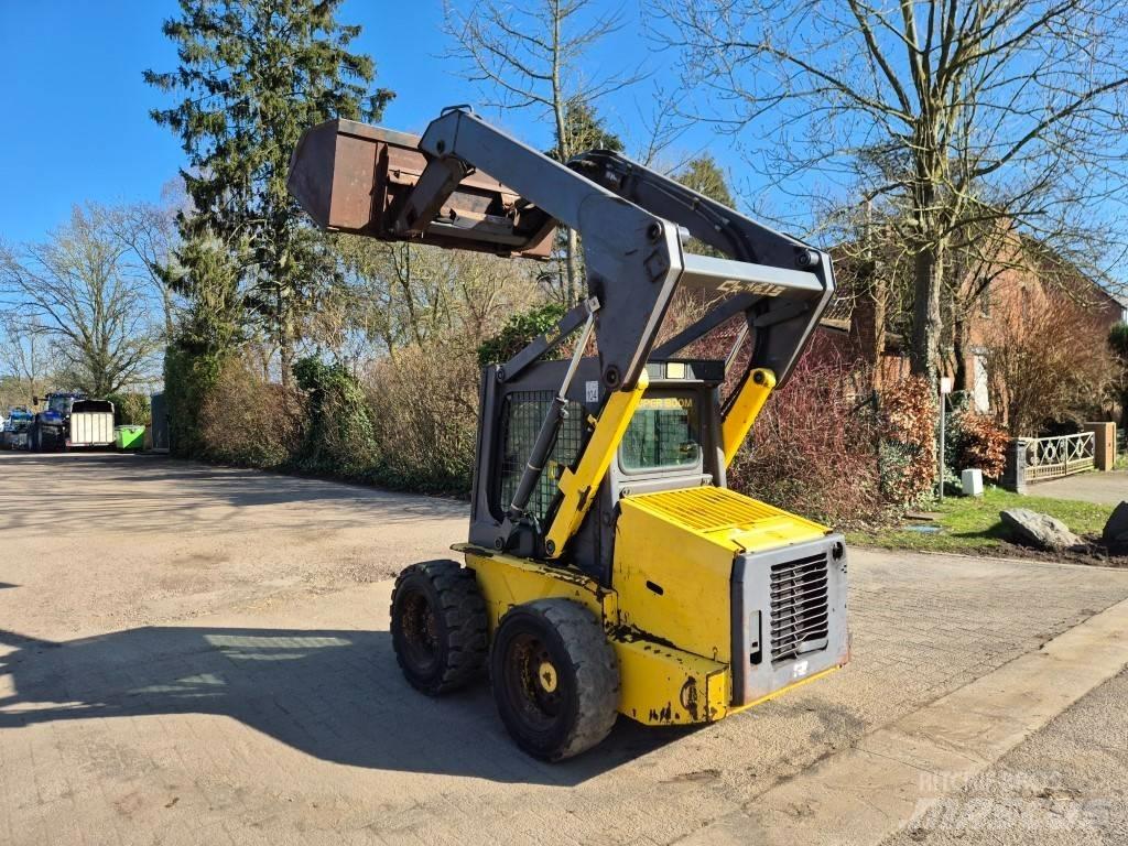 New Holland LS 160 Liukuohjatut kuormaajat