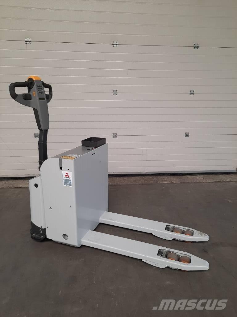 UniCarriers PLL180 Lavansiirtotrukit