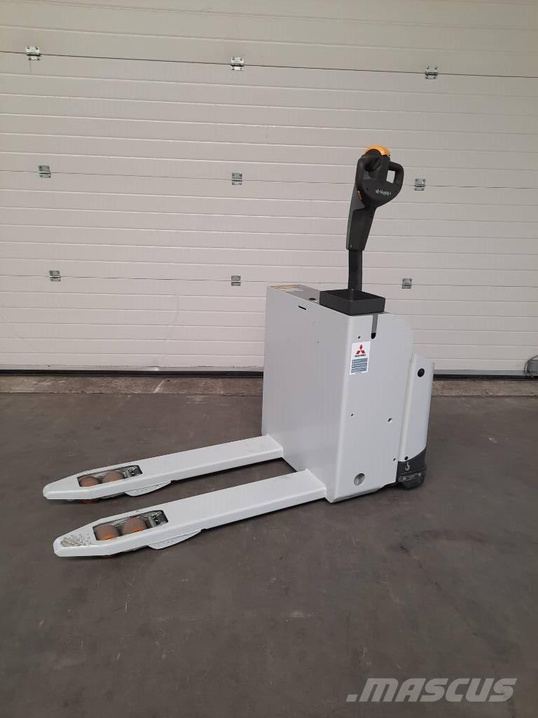 UniCarriers PLL180 Lavansiirtotrukit