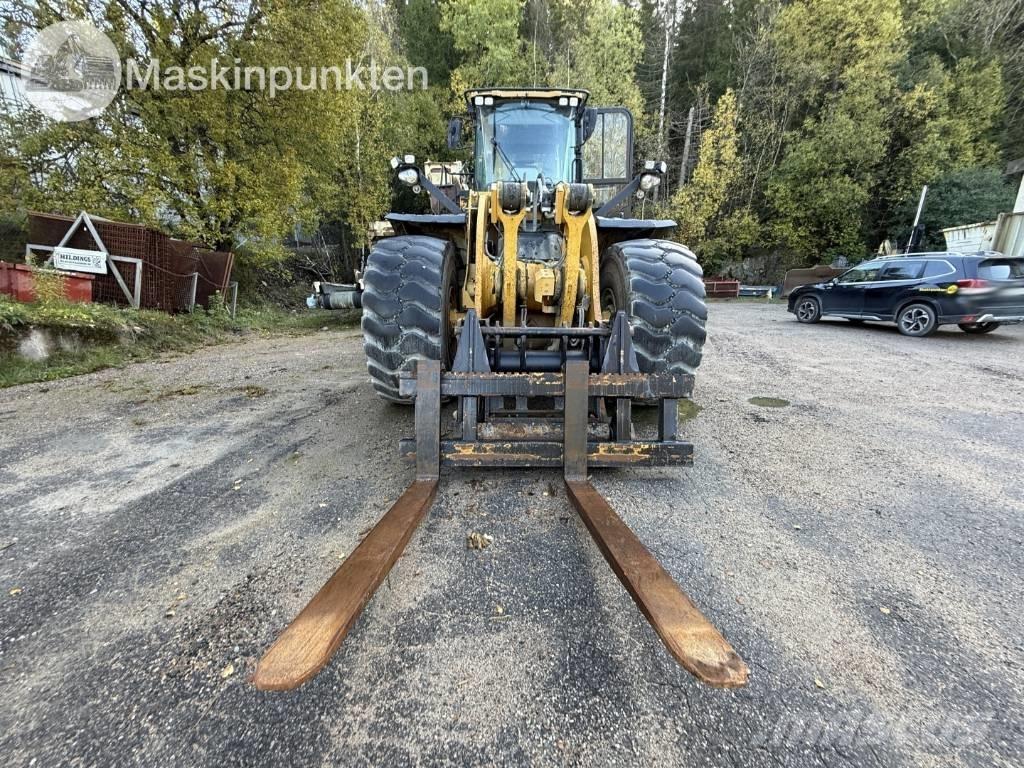 CAT 980 Pyöräkuormaajat