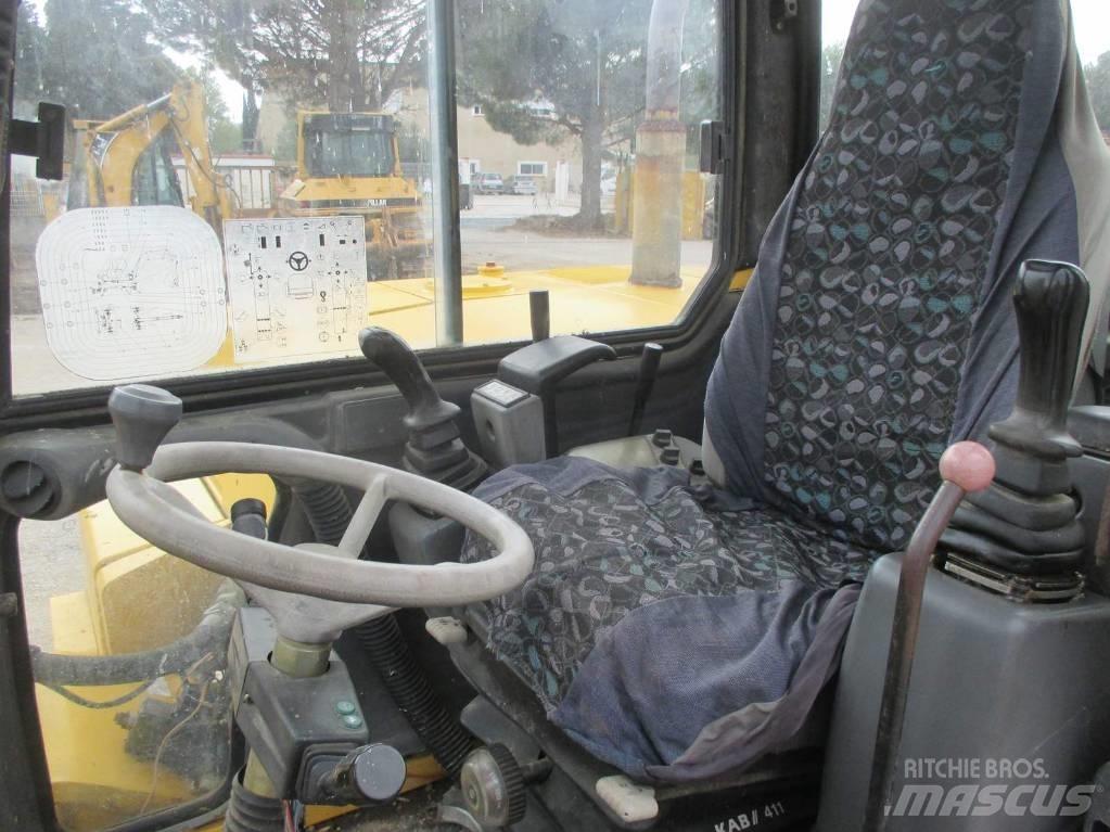 Komatsu PW 95 Midikaivukoneet 7t - 12t