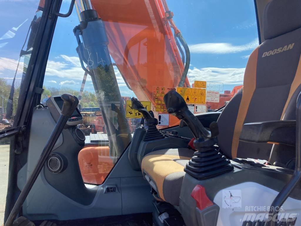 Doosan DX 140 LC-3 Telakaivukoneet