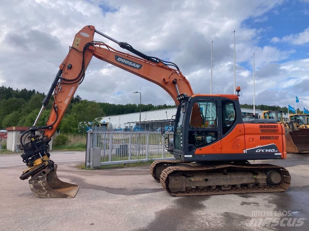 Doosan DX 140 LC-3 Telakaivukoneet