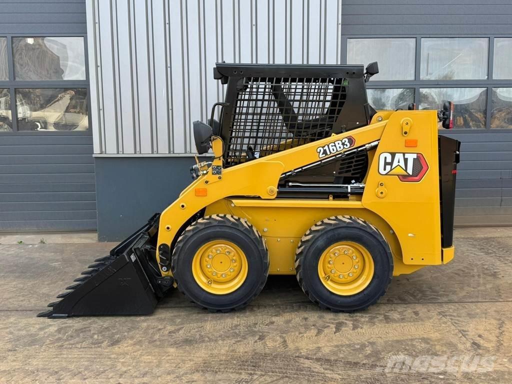 CAT 216B3 Pyöräkuormaajat