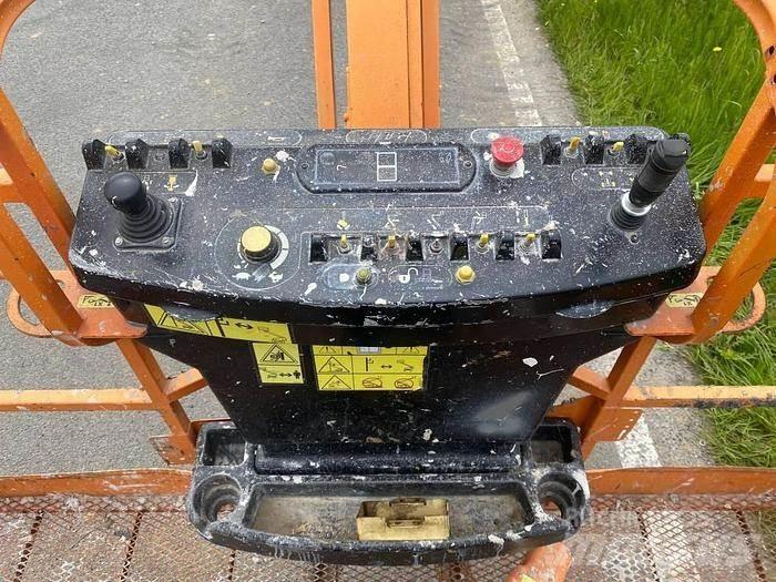 JLG 800AJ Kuukulkijat