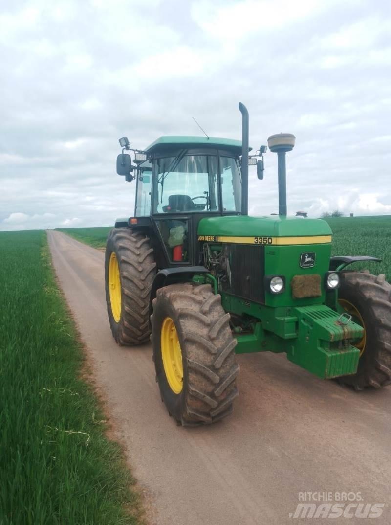 John Deere 3350 Traktorit