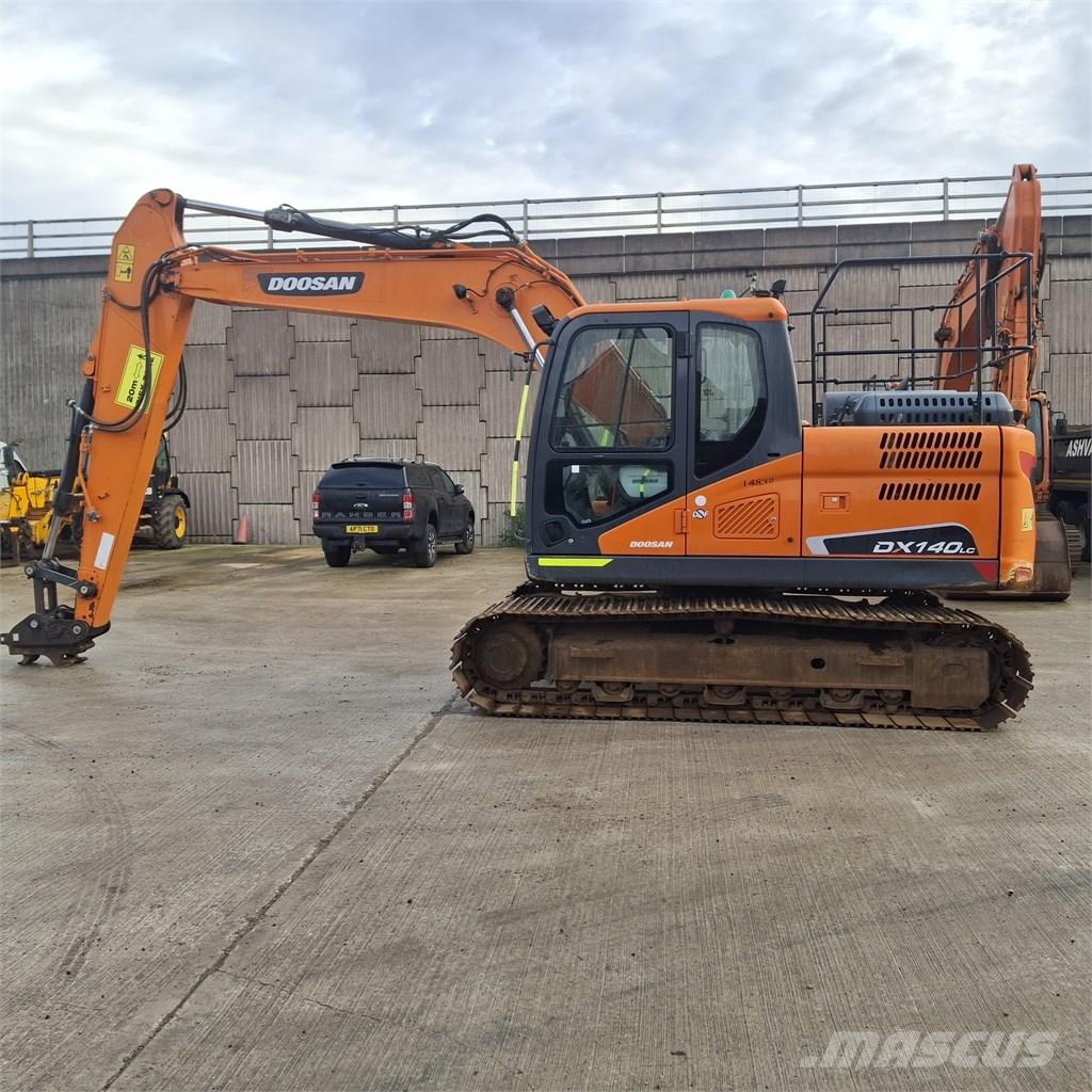 Doosan DX140LC Telakaivukoneet
