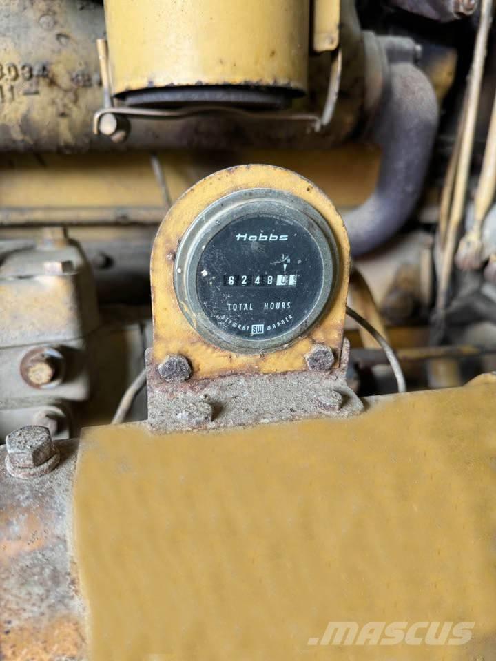 CAT D 8 H Telaketjupuskutraktorit