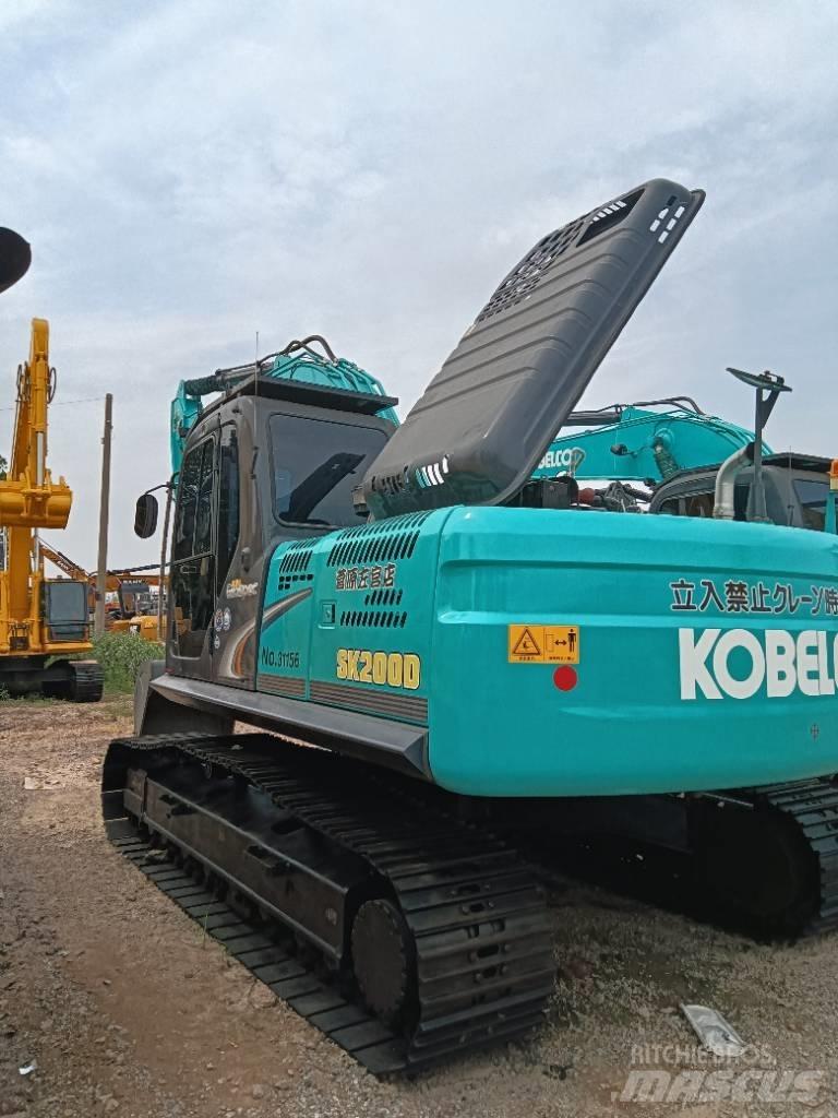 Kobelco SK 200D Midikaivukoneet 7t - 12t
