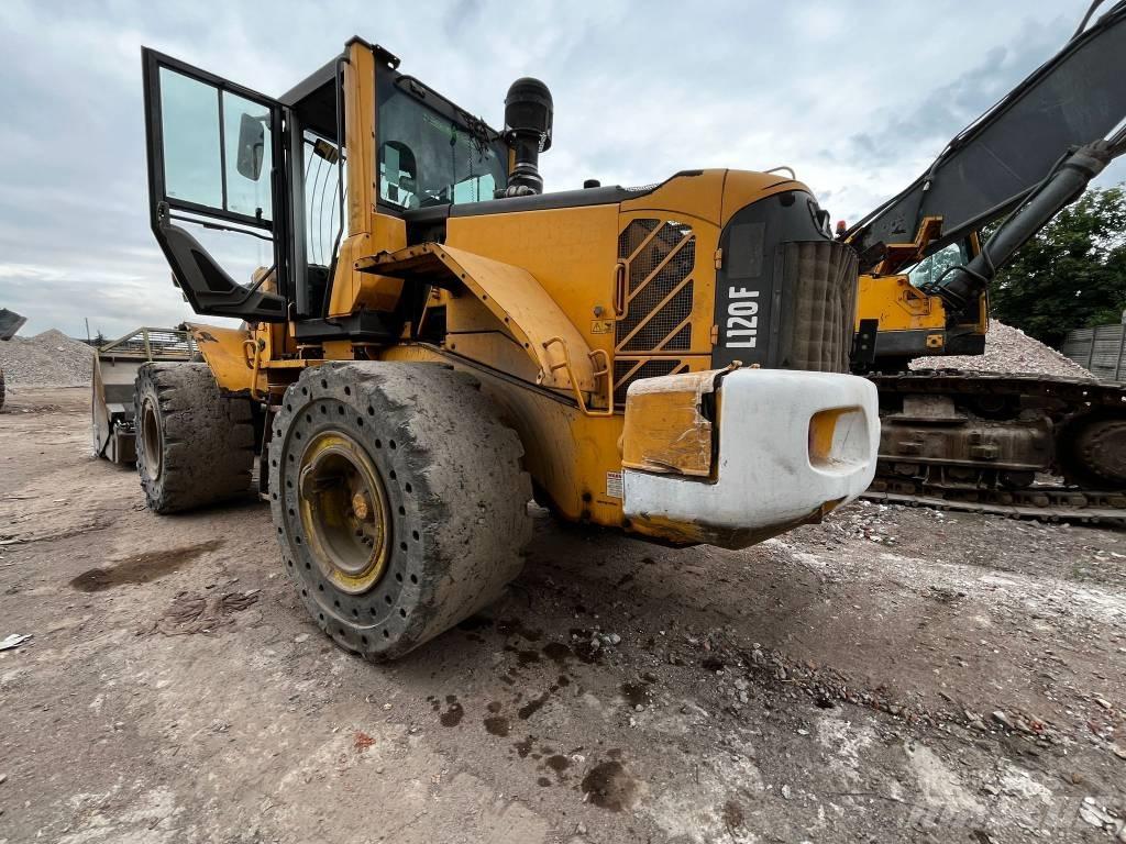 Volvo L 120 F Pyöräkuormaajat