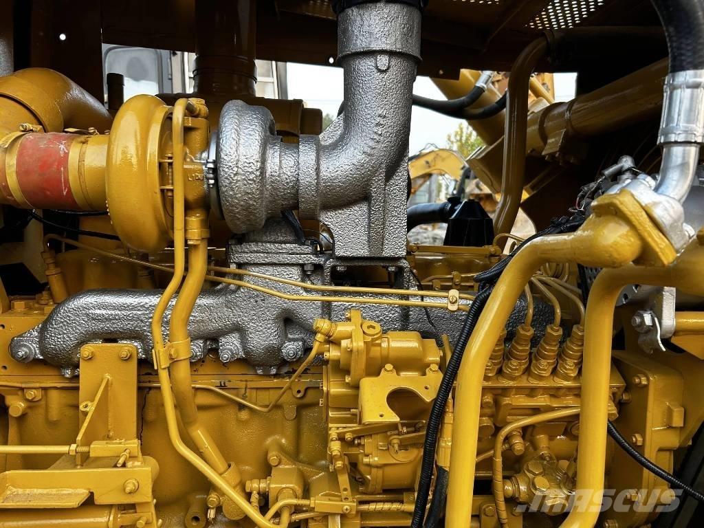 CAT D7G Telaketjupuskutraktorit