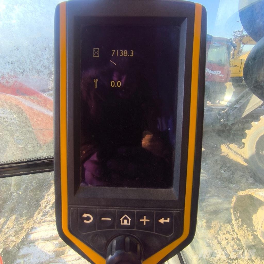 JCB JS 300 Telakaivukoneet