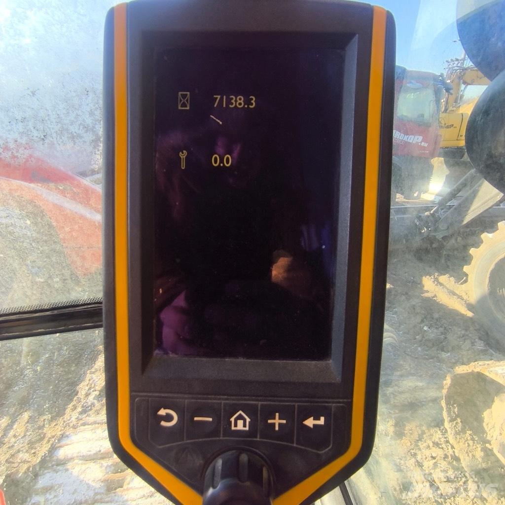 JCB JS300nc Telakaivukoneet